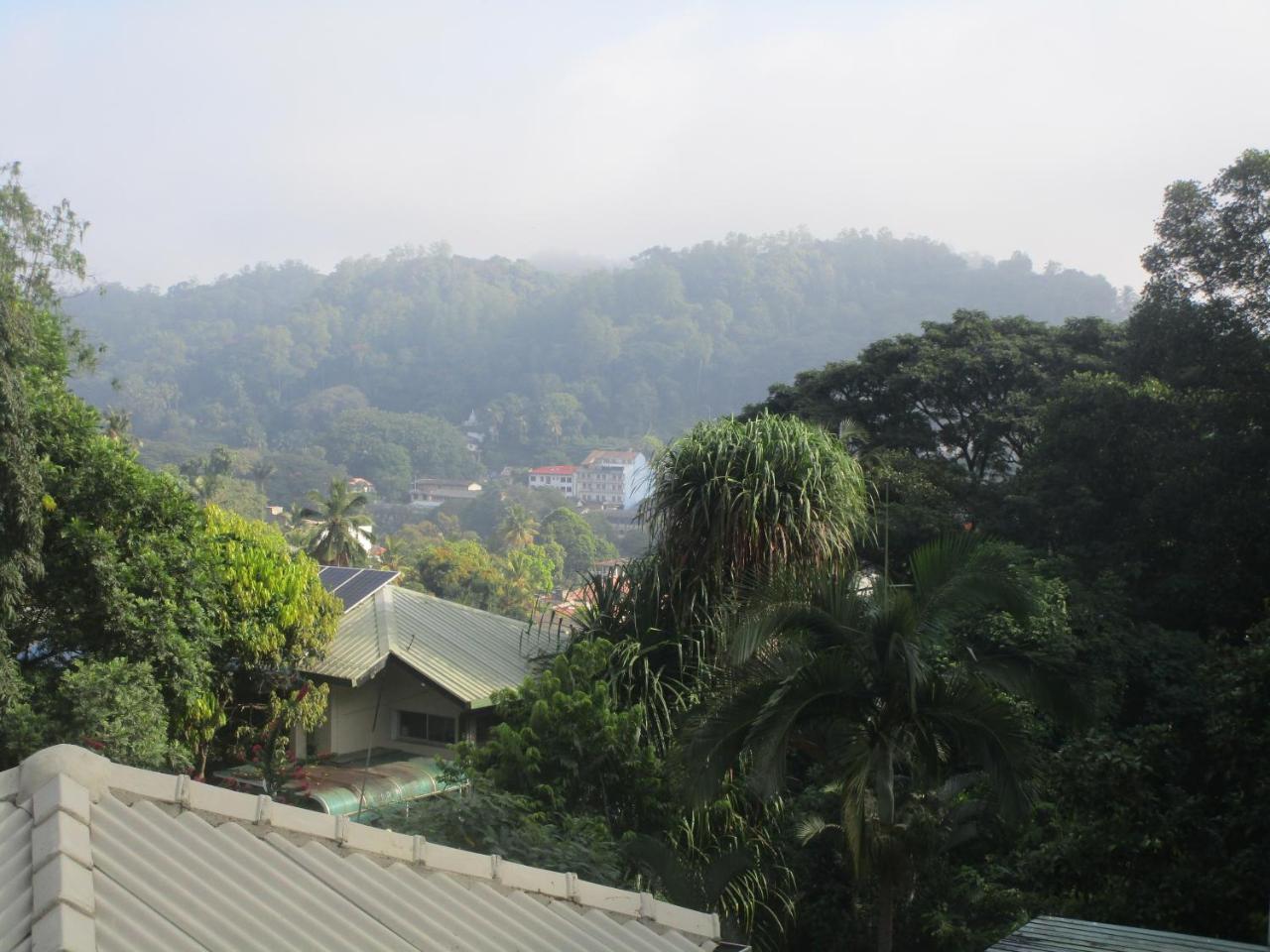 New Nethmi Villa Kandy Exterior foto
