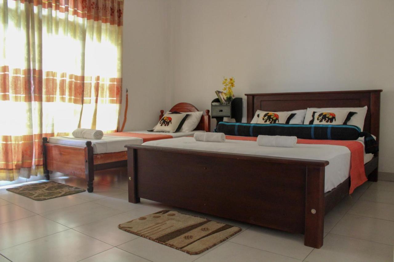 New Nethmi Villa Kandy Exterior foto